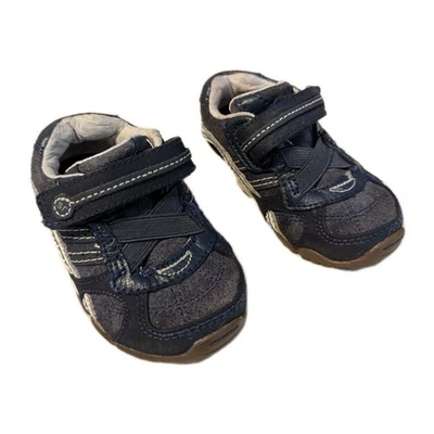 Zapatilla deportiva Stride Rite SRT Declan de cuero con movimiento suave azul talla 4XW para niños pequeños Foto 1 de 4