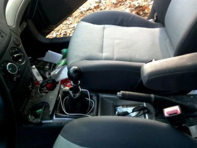 Consola piso delantero con receptáculo eléctrico Opt KC5 se adapta 09-10 AVEO 3137086 Foto 1 de 4