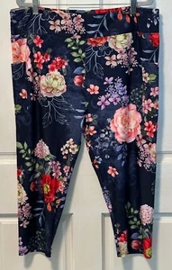 Custom Buttery Soft Floral Capri Leggings w/ Pockets - TC2 Fits 16-26 - Picture 1 of 3