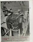 1964 Press Photo Coast Guardsmen recover body of balloonist Barbara Keith, CA