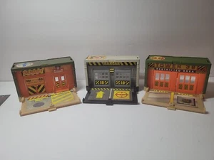 Vtg 1990 Matchbox Mini 2 Door Garage Lot Of (3) Rare - Picture 1 of 4