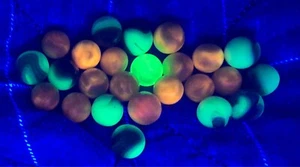 25 gemischte UV-reaktive Murmeln - Bild 1 von 2