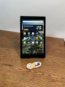 Amazon Fire HD 10 (7th Generation) 32GB, Wi-Fi, 10.1" Tablet Black - Picture 1 of 8