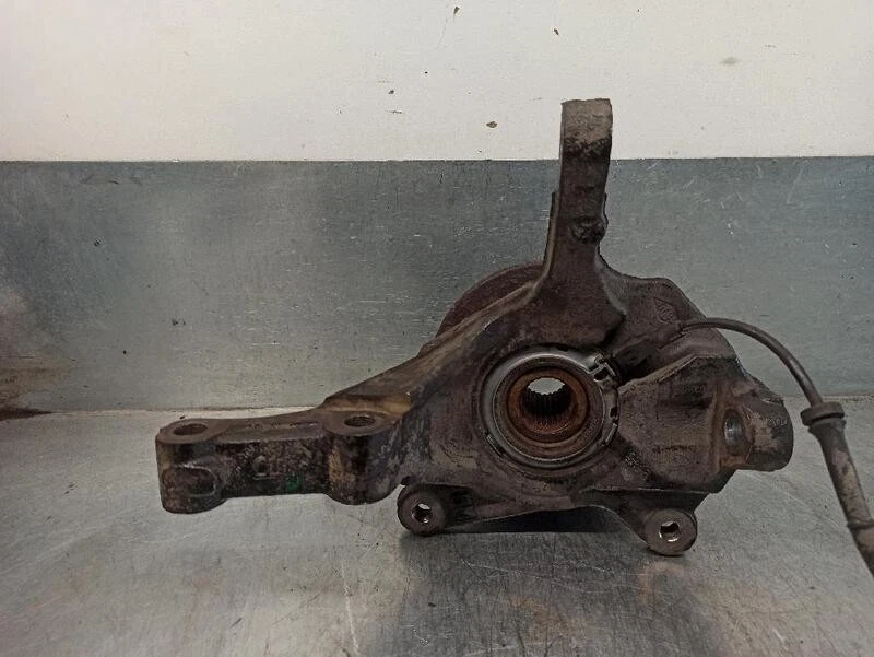 8200224361 knuckle front right for Renault Trafic Caja Cerrada (from 4.01) - Image 1 of 4