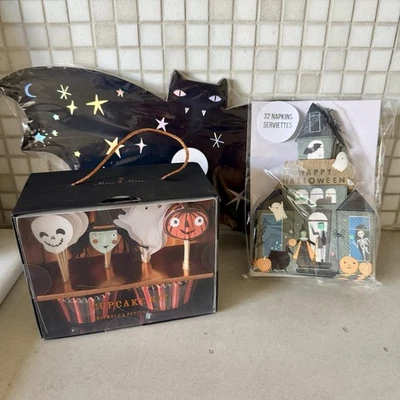 MERI MERI Halloween Party Bat Paper Plates 16 Napkins 32 & Cupcakes Set 24 NEW - Image 1 of 4