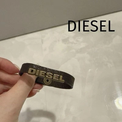 Diesel 男式皮革手链带纽扣豪华时尚城市意大利设计二手 — 第 1/4 张图片
