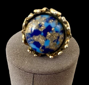 Vintage Brutalist Gold Tone Statement Ring~Blue & Gold Confetti Art Glass - Picture 1 of 3