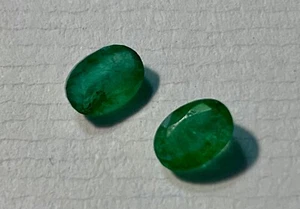 Pareja esmeralda 1,60 kilates. Natural. Excelente calidad. 7x5 mm - Imagen 1 de 5