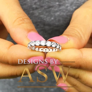 Anello fascia eternità oro bianco 14 kt taglio tondo diamanti punta sposa donna 2,00 ctw - Foto 1 di 9