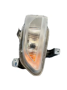 MOPAR TURN SIGNAL FOG LIGHT RH OEM 51953117 - Picture 1 of 3