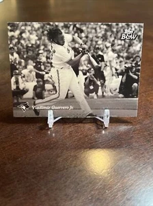2023 Topps blanco y negro #31 Vladimir Guerrero Jr. VARIACIÓN DE IMAGEN SP Blue Jays - Imagen 1 de 2