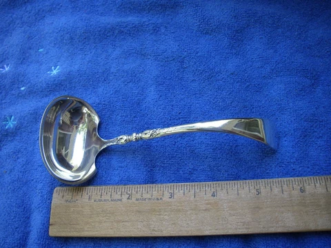 Lunt Sterling NELLIE CUSTIS (1915) GRAVY LADLE-5 7/8 Inches-No Mono Cover