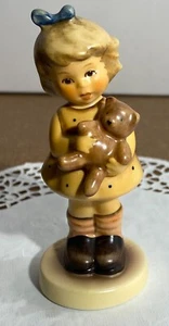 Goebel M. I. Hummel CUDDLES #1309 2049/A 2001 TMK 8 Girl w/ Bear MIB READ - Picture 1 of 21