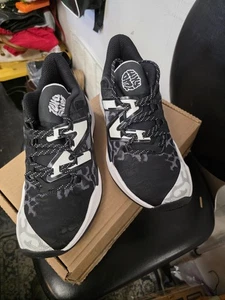 New Balance Two WXY V3 Negro Blanco Talla 8.5 Sin Caja - Imagen 1 de 5