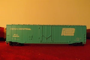 Bachmann HO Scale 51' Penn Central PC 160502 Model Railroad Plug Door Box Car - Bild 1 von 4