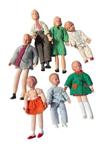 vintage dollhouse dolls bendable rubber Some wrapped legs Lot Of 7 - Picture 1 of 6