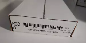 2014-D AD2 Dollaro Nativo Americano $1 25 Monete Rotolo Scatola Sigillata - Foto 1 di 2