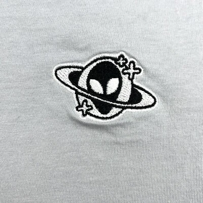 Camiseta H&M Alien Para Hombre Mediana Manga Corta Calce Relajado Cuello Redondo Gris Bordado Foto 1 de 4