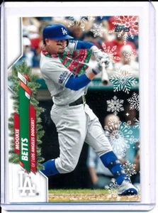 2020 Topps Holiday Mookie Betts Variation SP Los Angeles Dodgers HW89 (Scarf) - Picture 1 of 1