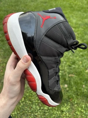Talla 9 - Jordan 11 Retro OG Bred 378037-010 Foto 1 de 4