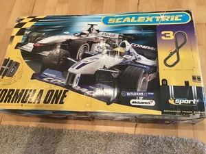SCALEXTRIC SPORT FORMULA ONE SET 3- COMPLETE -WORKING -C1101+EXTRA TRACK - Picture 1 of 15