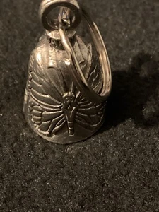 Llavero campana metal tono plata guardián mariposa miniatura llavero - Imagen 1 de 7