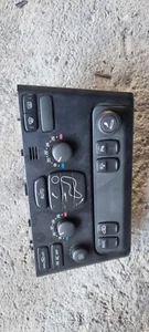 VOLVO XC90 CLIMATE CONTROL PANEL - Picture 1 of 3
