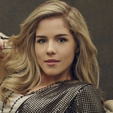 Emily Bett Rickards Posing For Phote 8x10 Picture Celebrity Print
