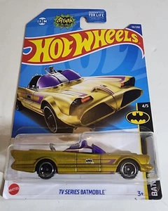 2022 Hot Wheels TV SERIES BATMOBILE Batman 4/5 #131 (Gold) new - Picture 1 of 9