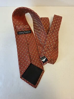 Corbata para hombre Dona Dona 100 % seda 60" de longitud roja azul marino amarilla geométrica Foto 1 de 4