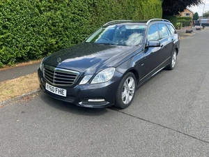 Mercedes e200 7 seater Automatic ulez free, low mileage - Picture 1 of 11