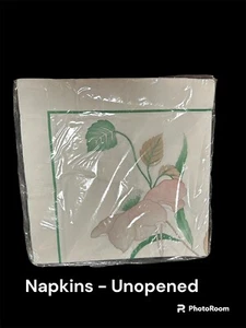 Silk Flowers By Mikasa Unopened Paper napkins 16 Ct - Imagen 1 de 2