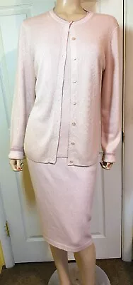 NUEVO CON ETIQUETAS Y LKNU St John 3-PC Falda Rosa ~ Cami ~ Conjunto Suéter/Chaqueta Traje Talla 14 ~ L Foto 1 de 4