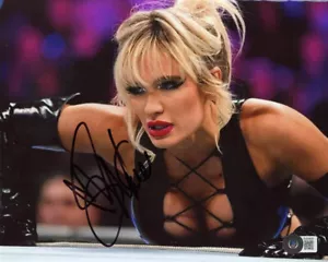 SCARLETT BORDEAUX SIGNED HANDSIGNIERT 8x10 FOTO IN AKTION WWE NXT BECKETT BAS - Bild 1 von 2