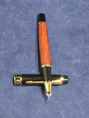 Hermosas plumas estilográficas de madera de grano rojo y negro 0,38 mm ~ pluma estilográfica Foto 1 de 4