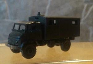 Roco 241 (Spur H0) Militär Unimog S 404 - Angebot 3 - Bild 1 von 7