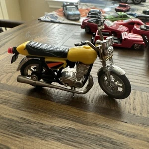 Zee Toys Vintage Yamaha Motorcycle 1974 Yellow 123 - Picture 1 of 5