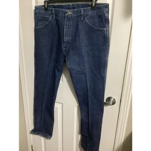 Wrangler Men's jeans 38x30 EUC - Picture 1 of 1