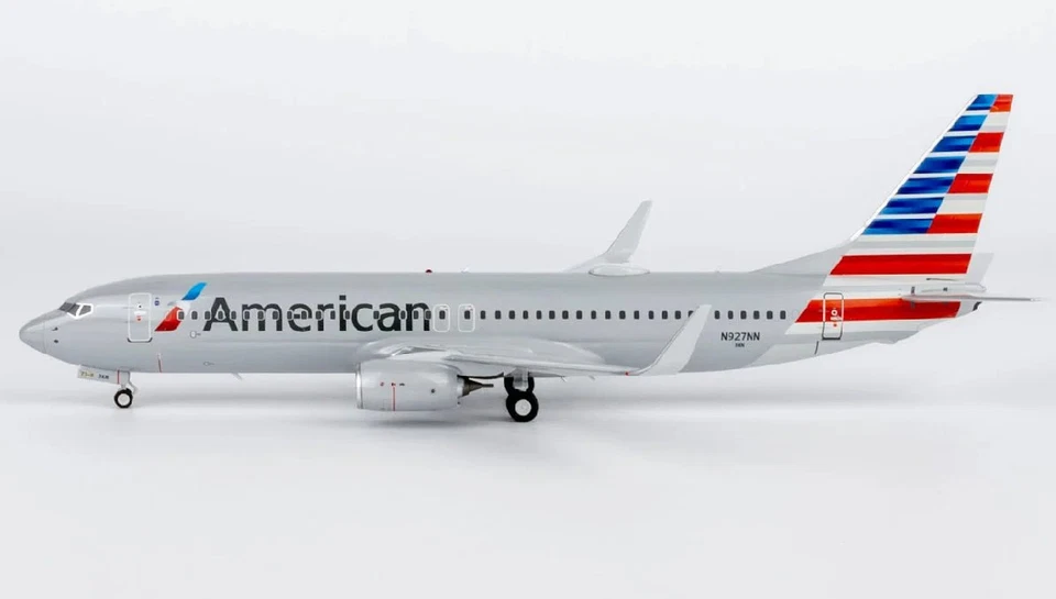1:200 NG Models American Airlines Boeing 737-800 N927NN - Image 1 of 1