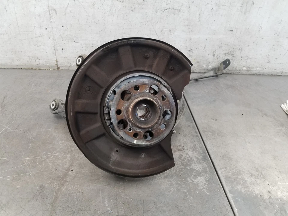 2013 Mercedes Benz AMG E 63 Left Rear Hub Knuckle Control Arms #2179 D5 - Image 1 of 4