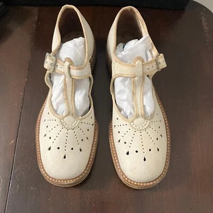 Vintage Girl's Cream Mary Jane Shoes Light Tread St Louis 1930s-40s - Picture 1 of 14