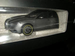 1:18 Norev Mercedes-Benz A-Klasse Designo Mountaingrau/grey Magno in OVP - Picture 1 of 1