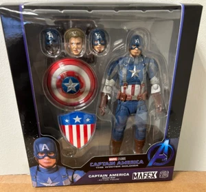 Captain America: The Winter Soldier MAFEX No.220 Captain America (Classic Suit) - Picture 1 of 7