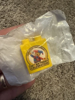 Legoland Florida 10th Birthday Anniversary Celebration Brick Sealed Yellow - Image 1 of 4