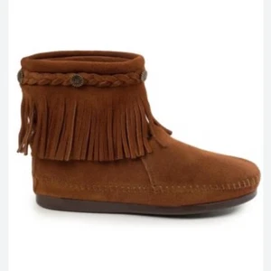 Minnetonka Damen Wildleder High Top Fransen Reißverschluss hinten Mokassin Stiefeletten braun - Bild 1 von 11