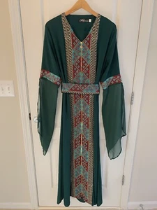 Chiffon Green Embroidered Dress / Arab Traditional Abaya - Picture 1 of 19