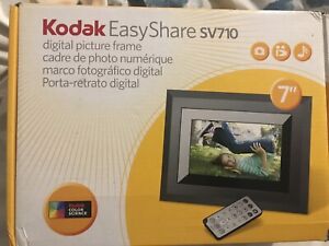 kodak Easyshare SV710  7" photo display frame