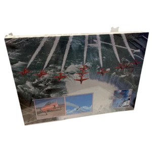 Royal Air Force Red Arrows 2000 Piece Jigsaw Puzzle NEW - Picture 1 of 2