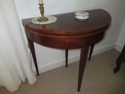 Table de jeux pliante - Photo 1/3