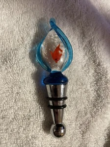 Bottle Stopper Topper Art Glass Barware 4 1/4" Long Metal Base Orange Fish Blue - Picture 1 of 21